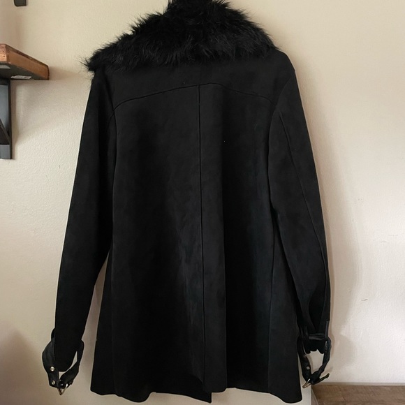 Simply Styled black suede faux fur coat - Picture 4 of 8